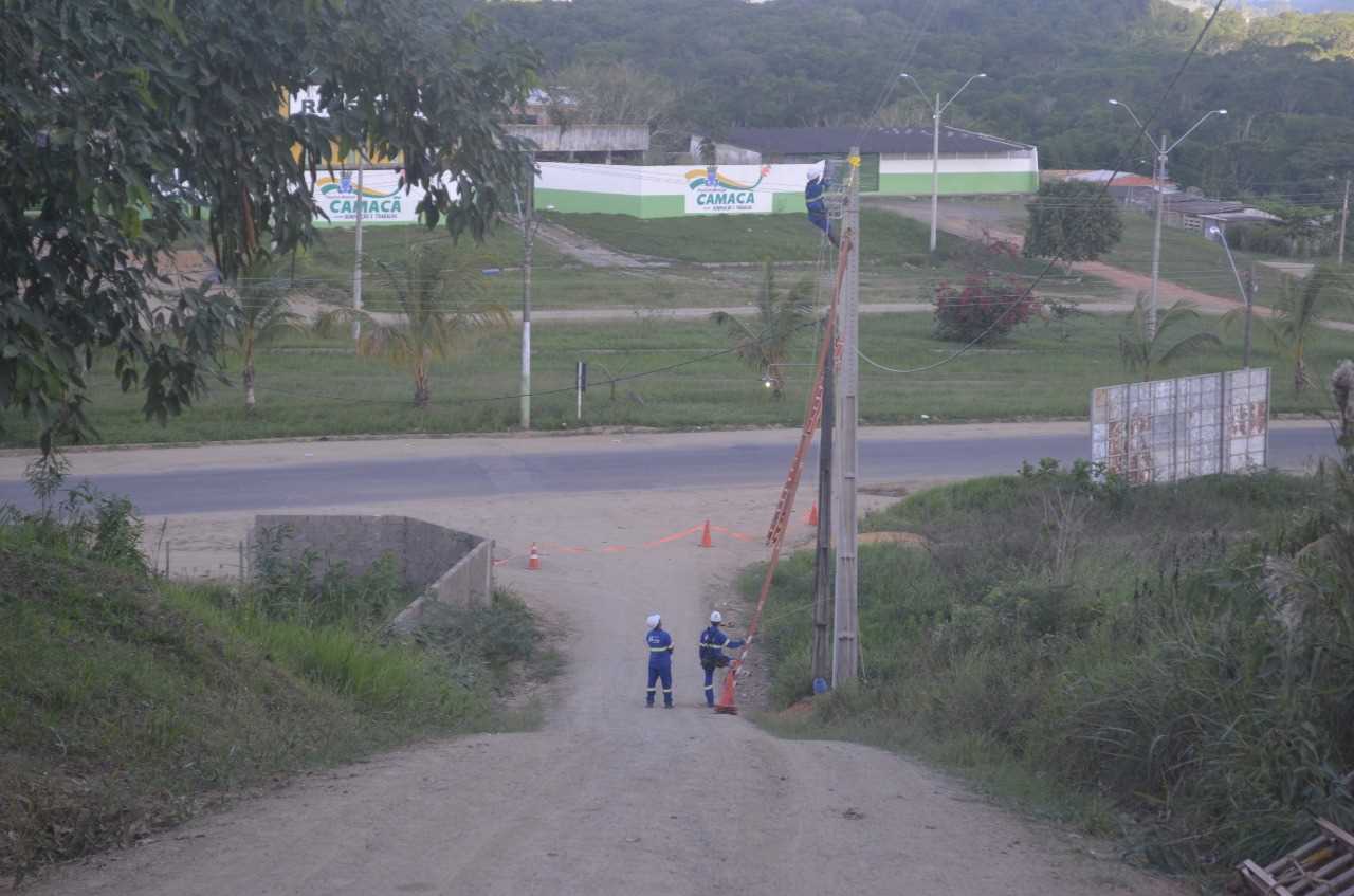 Camacã: Moradores da Rua CG felizes com a chegada da iluminação